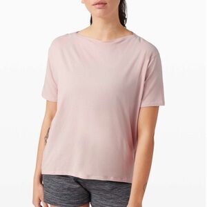 Lululemon back in action oversized tee size: 4 color: tan